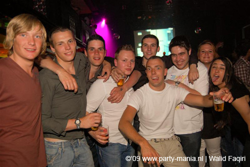 090529_043_los_partymania