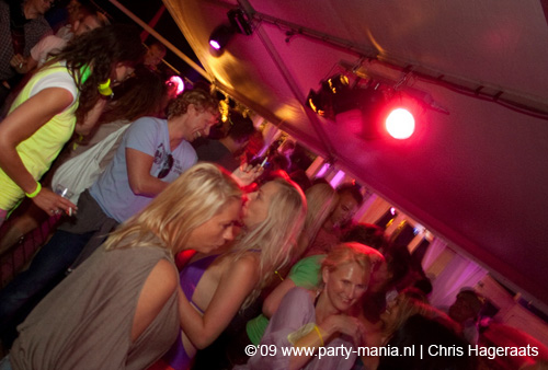 090530_011_billabong_beach_partymania