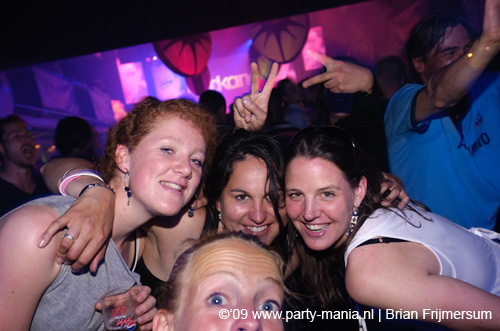 090531_039_hed_kandi_partymania