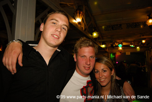 090605_019_senses_partymania