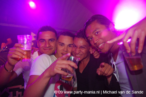 090605_042_senses_partymania