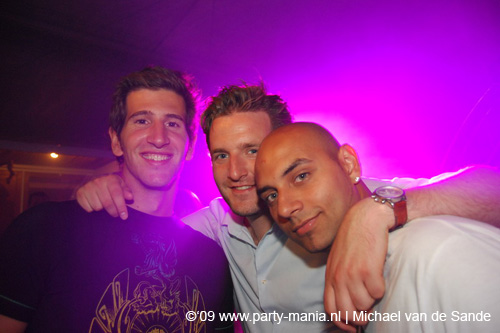 090605_045_senses_partymania