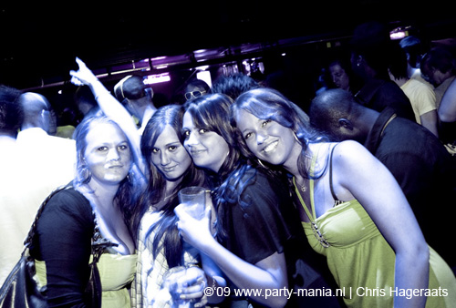 090612_013_flavourz_partymania