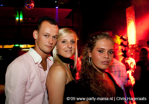 090612_016_flavourz_partymania