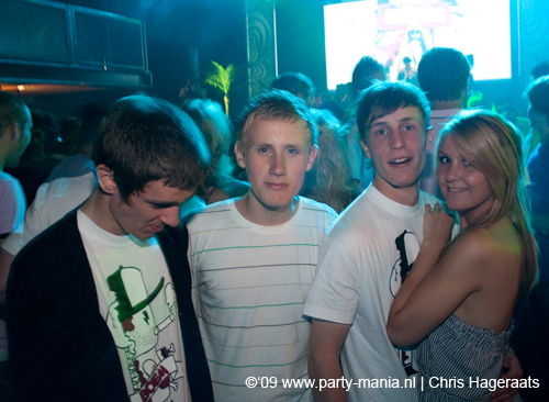 090612_038_flavourz_partymania