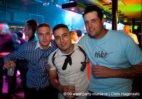 090612_050_flavourz_partymania