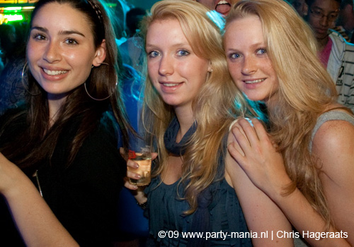 090612_055_flavourz_partymania