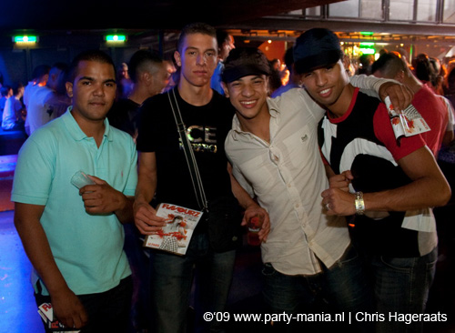 090612_086_flavourz_partymania