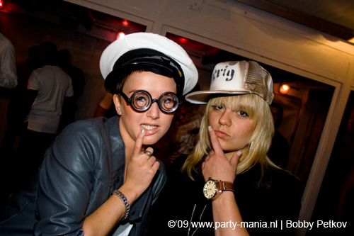 090613_087_ex_porn_star_partymania
