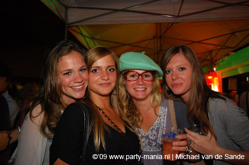 090613_064_ex_porn_star_partymania