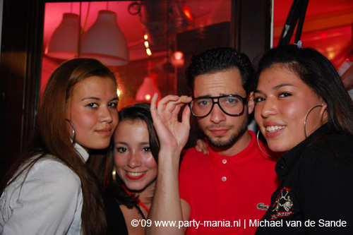 090613_087_ex_porn_star_partymania