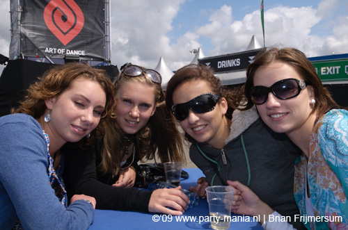 090620_001_los_festival_partymania