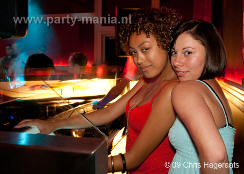 090704_19_summer_vibes_partymania