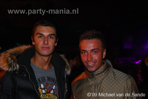 090710_012_latin_lovers_partymania