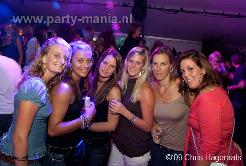 090815_031_franchise_partymania