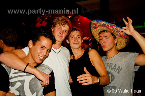 090903_046_no_paard_partymania
