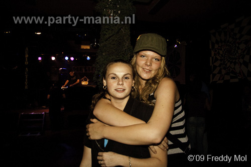 090904_014_musicon_partymania