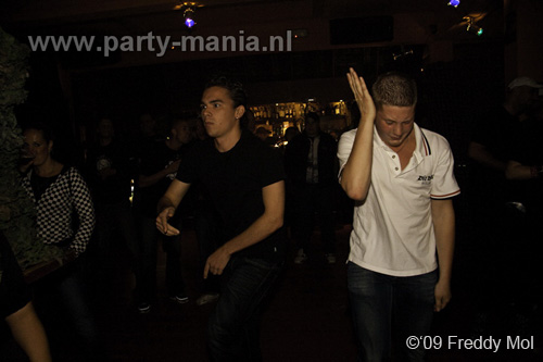 090904_022_musicon_partymania