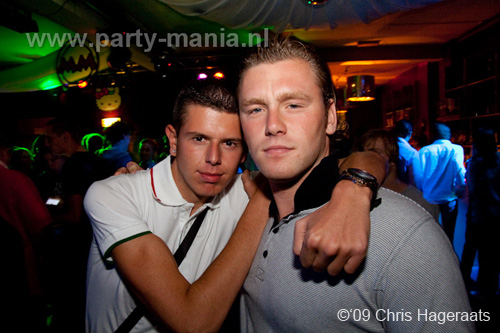 090904_008_onefour_partymania