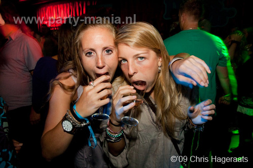 090904_021_onefour_partymania