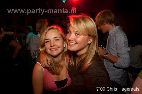 090904_032_onefour_partymania