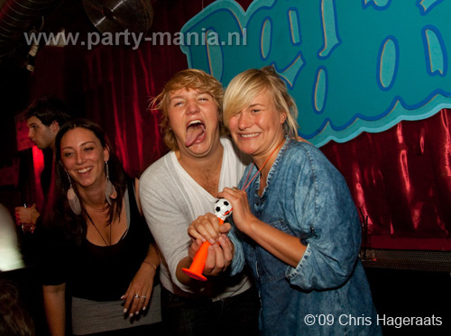 090904_045_onefour_partymania