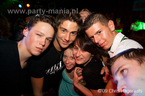 090904_048_onefour_partymania