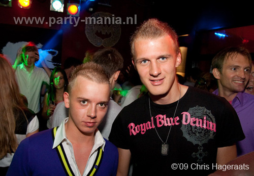 090904_050_onefour_partymania