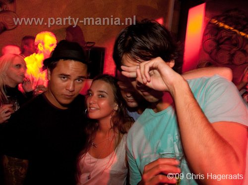 090904_054_onefour_partymania