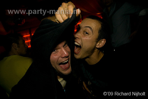 090912_023_le_paris_partymania