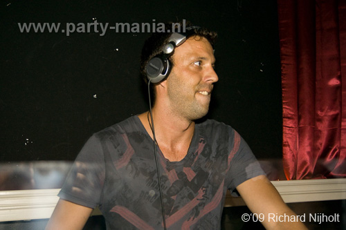 090912_035_le_paris_partymania