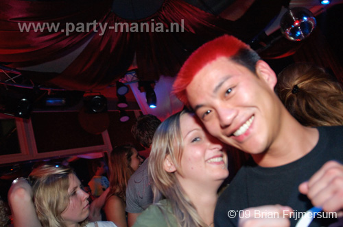 090912_044_le_paris_partymania