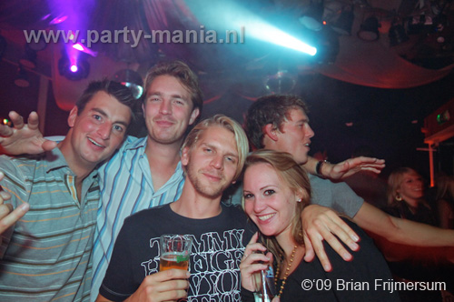 090912_046_le_paris_partymania