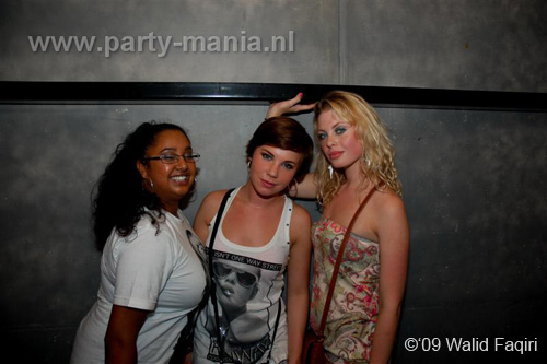 090912_052_los_partymania