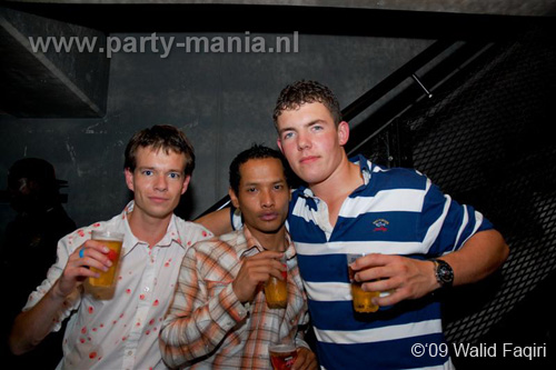 090912_194_los_partymania