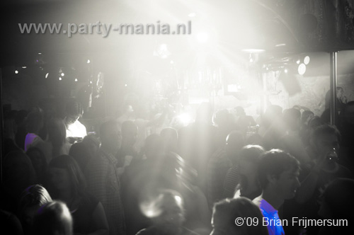 090926_019_90s_only_partymania