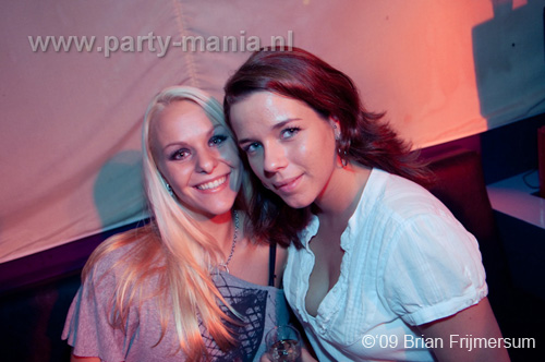 090926_021_90s_only_partymania
