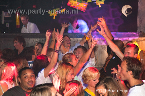 090926_025_90s_only_partymania