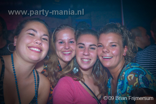 090926_044_90s_only_partymania