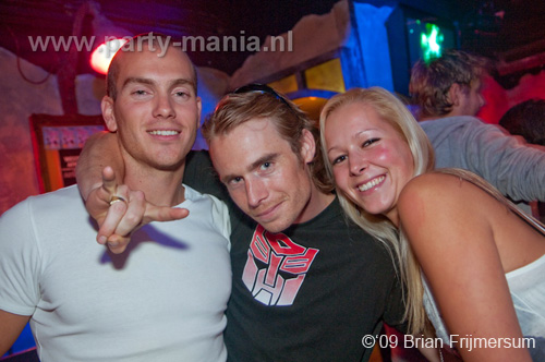 090926_049_90s_only_partymania