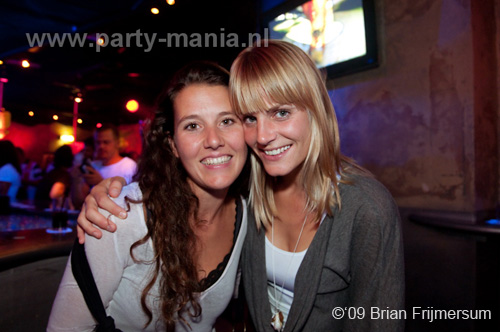 090926_053_90s_only_partymania