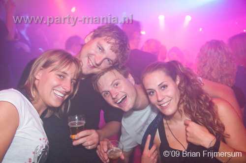 090926_058_90s_only_partymania