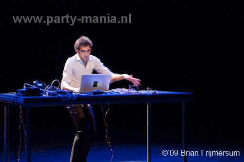 090926_024_todaysart_partymania