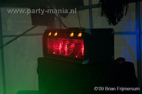 090926_050_todaysart_partymania