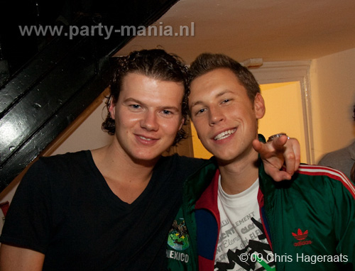 091002_092_seven_cliche_partymania