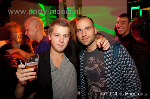091002_095_seven_cliche_partymania