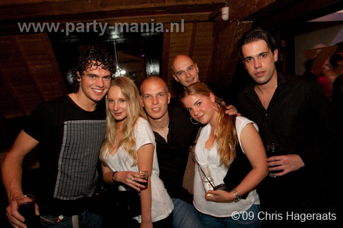 091002_110_seven_cliche_partymania