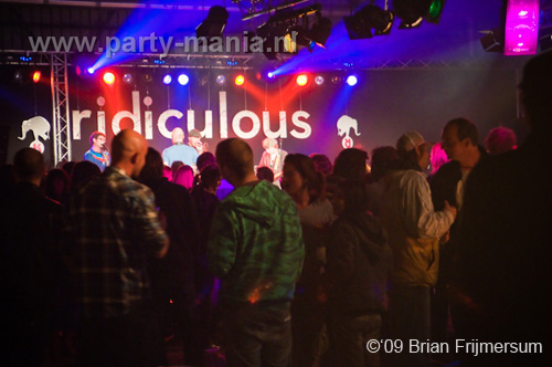 091009_005_ridiculous_partymania