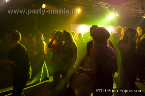 091009_044_ridiculous_partymania