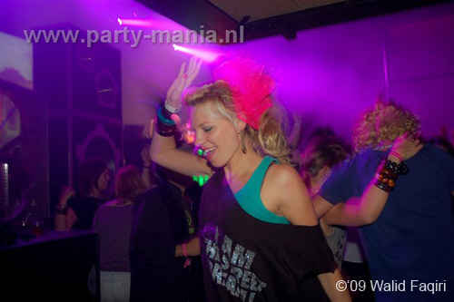 091023_055_90s_now_partymania